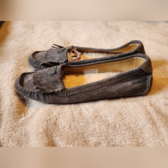 UGG Suede Loafer/Moccasin 1949 Size US 7 - Picture 4 of 8